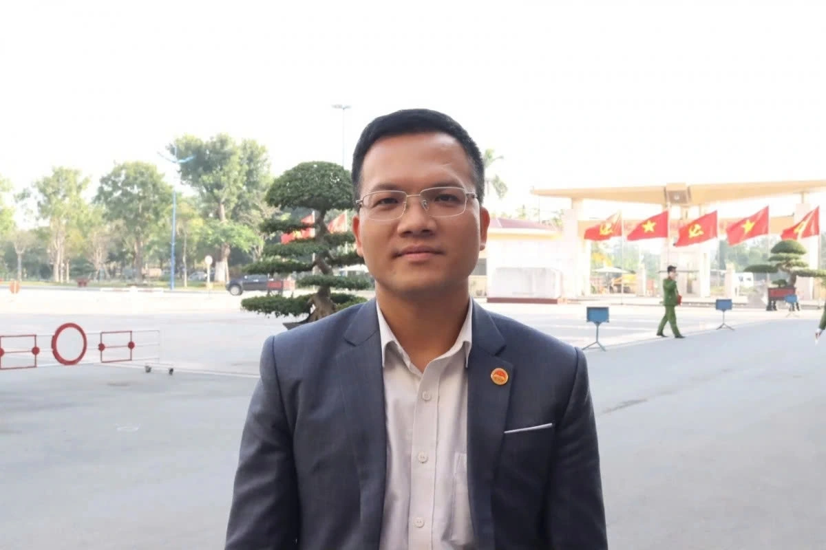 Tiến sỹ Lê Trung Kiên, Viện Hồ Chí Minh và các Lãnh tụ của Đảng, Học viện Chính trị Quốc gia Hồ Chí Minh. Tiến sỹ Lê Trung Kiên, Viện Hồ Chí Minh và các Lãnh tụ của Đảng, Học viện Chính trị Quốc gia Hồ Chí Minh.
