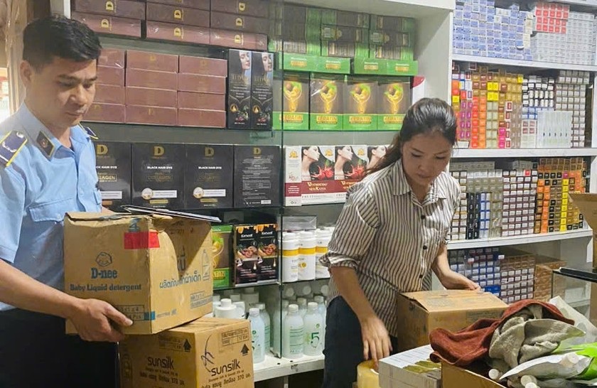 Lực lượng chức năng tỉnh Lai Châu phát hiện 47 thùng bột ngọt (mì chính) nhãn hiệu FUJI-MOTO với tổng trọng lượng 720kg, trên bao bì không ghi xuất xứ hàng hóa