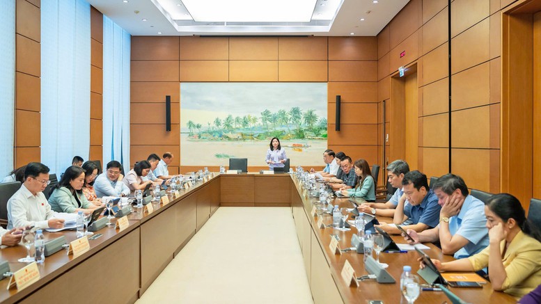 Phiên thảo luận tại Tổ 13