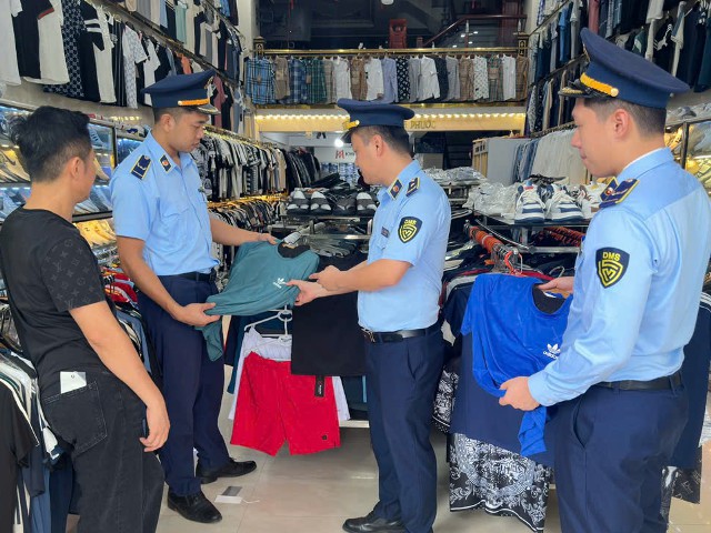 Nghệ An: Một hộ kinh doanh bị xử phạt 10 triệu đồng vì buôn bán hàng giả mạo nhãn hiệu