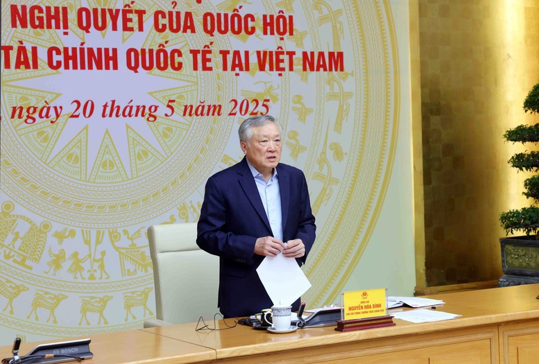 Phó Thủ tướng Thường trực cho biết định hướng, chủ trương sẽ phát triển 1 trung tâm tài chính quốc tế tại Việt Nam, nhưng hoạt động ở 2 thành phố là Đà Nẵng và Thành phố Hồ Chí Minh - Ảnh: VGP/Nguyễn Hoàng Phó Thủ tướng Thường trực cho biết định hướng, chủ trương sẽ phát triển 1 trung tâm tài chính quốc tế tại Việt Nam, nhưng hoạt động ở 2 thành phố là Đà Nẵng và Thành phố Hồ Chí Minh - Ảnh: VGP/Nguyễn Hoàng