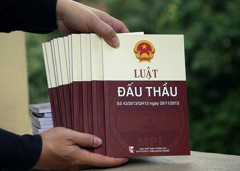 Luật Đấu thầu và yêu cầu sửa đổi khẩn cấp