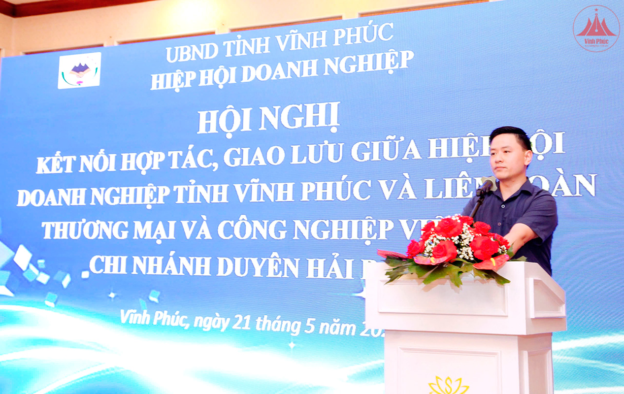 Quyền Giám đốc VCCI - Chi nhánh duyên hải Bắc Bộ Phí Trọng Đức phát biểu tại hội nghị.