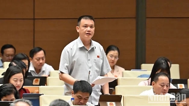 Đại biểu Hoàng Ngọc Định (Đoàn Hà Giang). (Ảnh: THỦY NGUYÊN)