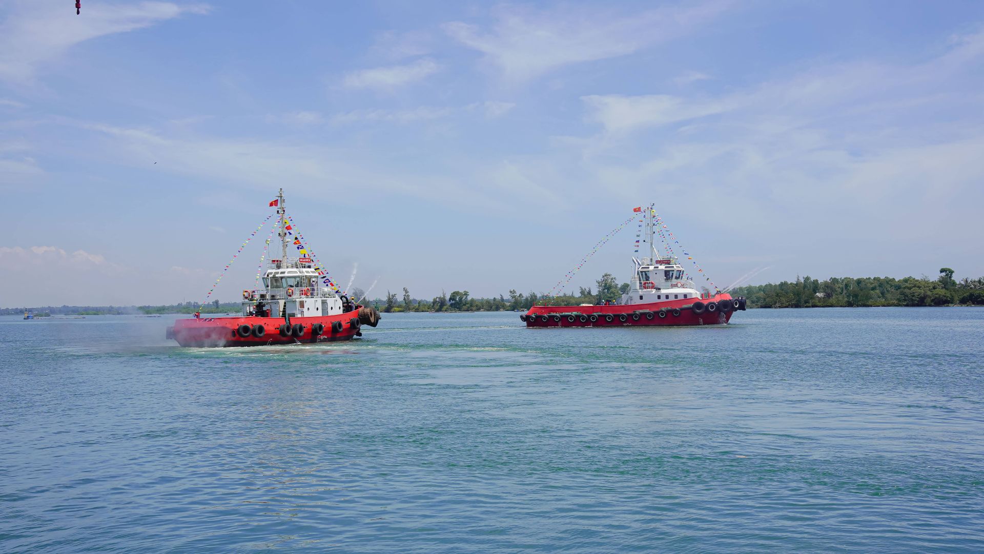 Bổ sung tàu lai mới, cảng quốc tế Chu Lai nâng cao chất lượng dịch vụ, đáp ứng nhu cầu xuất nhập khẩu hàng hóa tại khu vực Bổ sung tàu lai mới, cảng quốc tế Chu Lai nâng cao chất lượng dịch vụ, đáp ứng nhu cầu xuất nhập khẩu hàng hóa tại khu vực