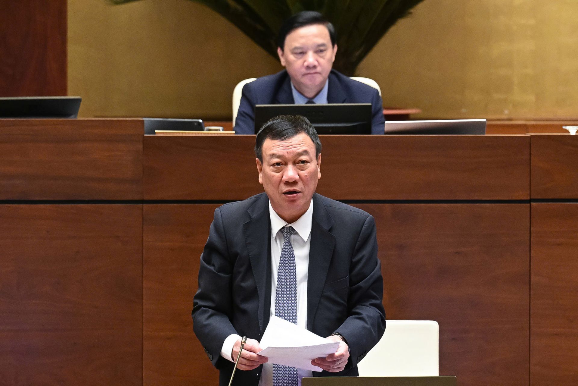 Tổng Thanh tra Chính phủ Đoàn Hồng Phong phát biểu giải trình, làm rõ một số vấn đề đại biểu Quốc hội nêu