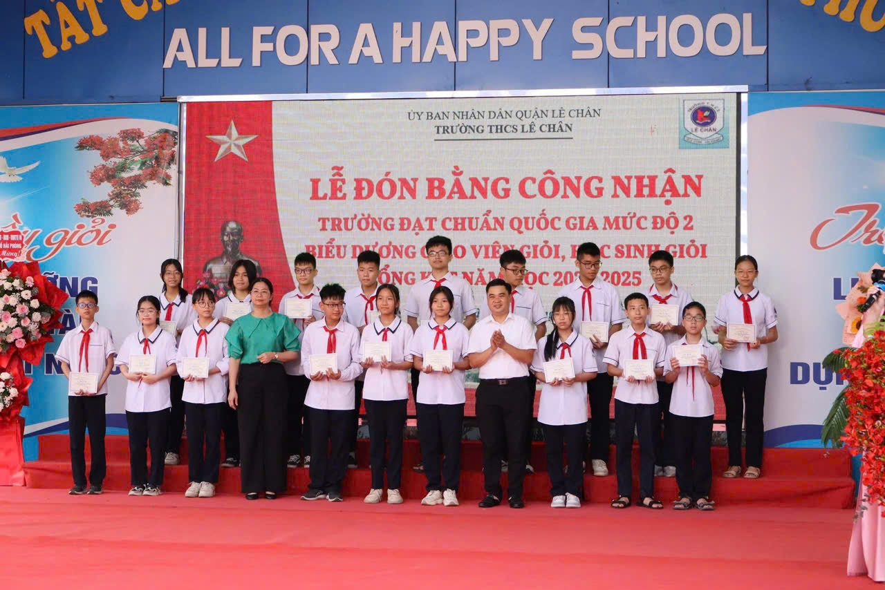 Tỷ lệ học sinh hoàn thành chương trình đạt 99,14%, tỷ lệ học sinh khá - giỏi chiếm gần 80%.