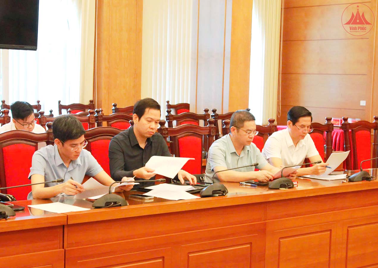 Các đại biểu dự hội nghị.