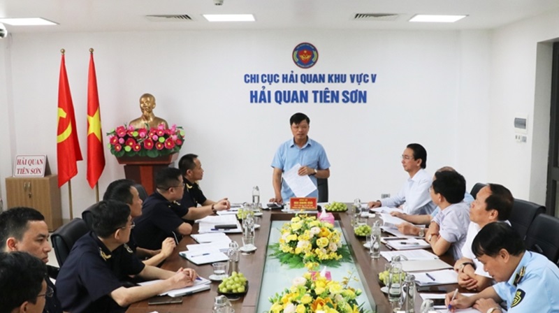 Phó Chủ tịch Thường trực UBND tỉnh Đào Quang Khải chỉ đạo tại buổi làm việc Phó Chủ tịch Thường trực UBND tỉnh Đào Quang Khải chỉ đạo tại buổi làm việc
