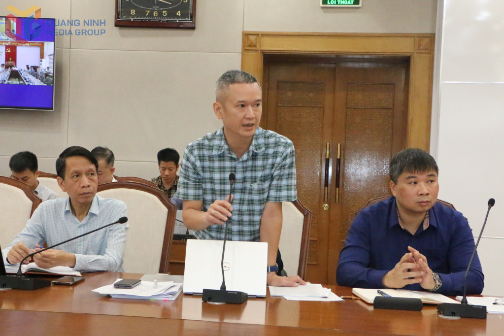 Đại diện lãnh đạo TKV phát biểu ý kiến tại buổi làm việc.