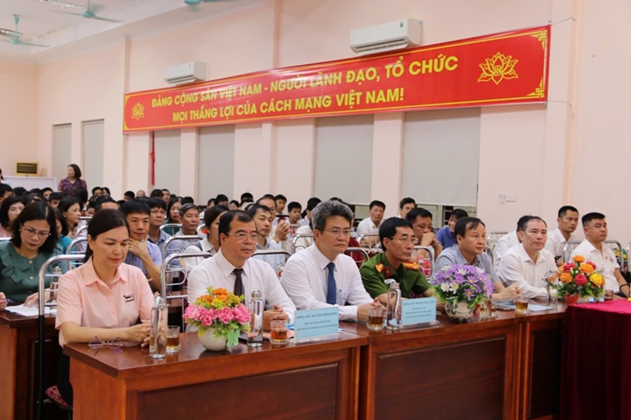Các đại biểu dự lễ phát động Các đại biểu dự lễ phát động
