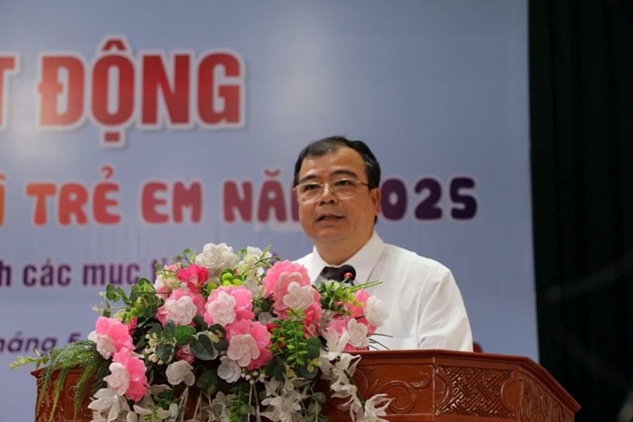 Ông Nguyễn Minh Hùng, Phó Chủ tịch UBND tỉnh, Trưởng Ban chỉ đạo Dân số và Trẻ em tỉnh phát biểu phát động Tháng hành động vì trẻ em Ông Nguyễn Minh Hùng, Phó Chủ tịch UBND tỉnh, Trưởng Ban chỉ đạo Dân số và Trẻ em tỉnh phát biểu phát động Tháng hành động vì trẻ em