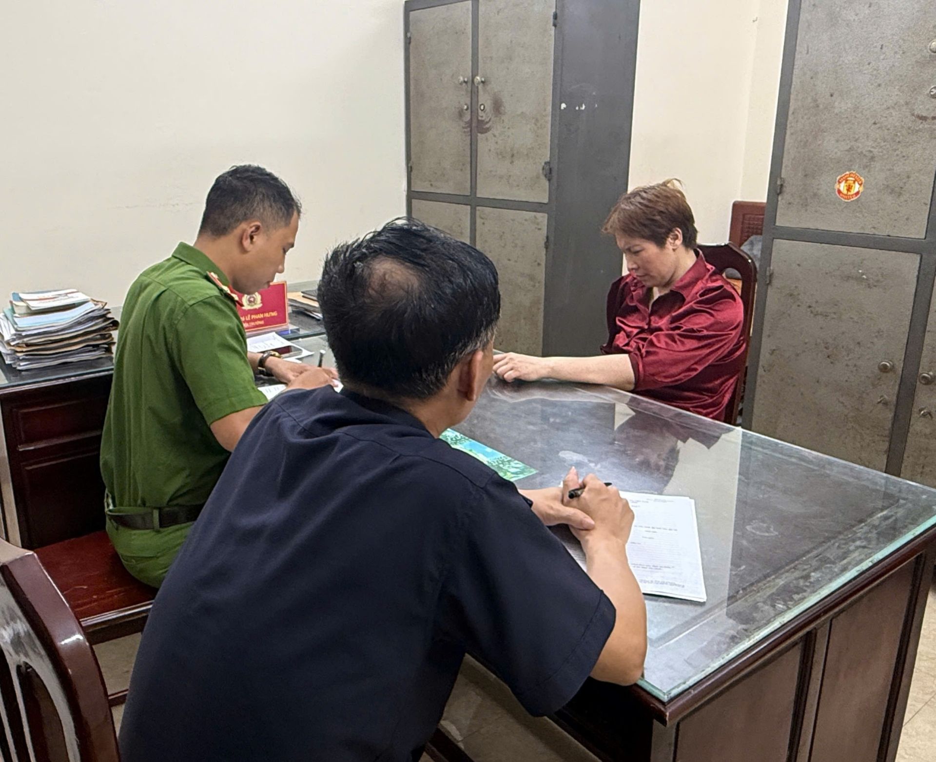 Triệt phá đường dây ma túy từ Sơn La về Nam Định, thu giữ 1 bánh heroin và hàng trăm viên ma túy tổng hợp