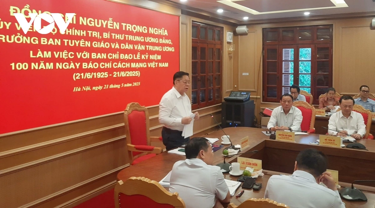 Trưởng Ban Tuyên giáo và Dân vận Trung ương Nguyễn Trọng Nghĩa làm việc với Ban chỉ đạo lễ kỷ niệm 100 năm Ngày báo chí cách mạng Việt Nam