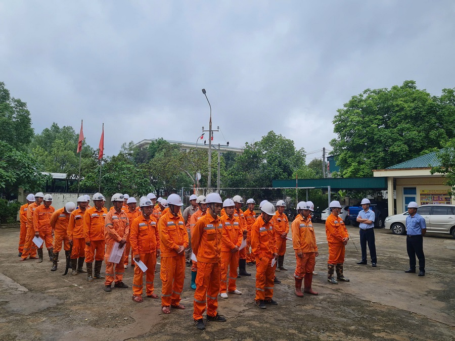 Điện lực Bình Liêu phát động kiểm tra tổng thể lưới điện trước mùa mưa bão năm 2025