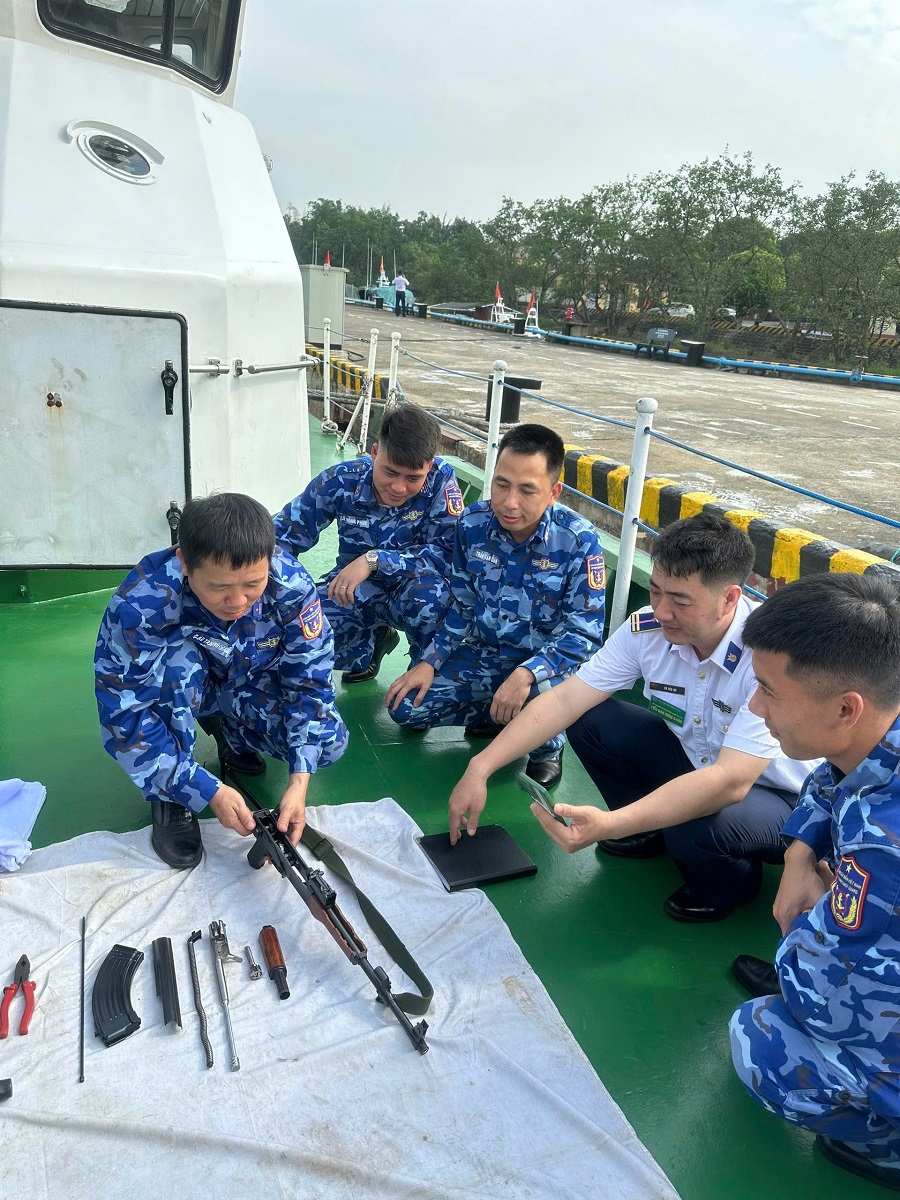 Thi tháo lắp súng bộ binh AK