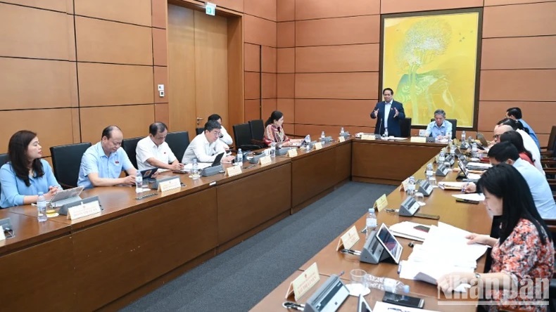 Quang cảnh phiên họp tổ của Quốc hội. (Ảnh: BÙI GIANG) Quang cảnh phiên họp tổ của Quốc hội. (Ảnh: BÙI GIANG)