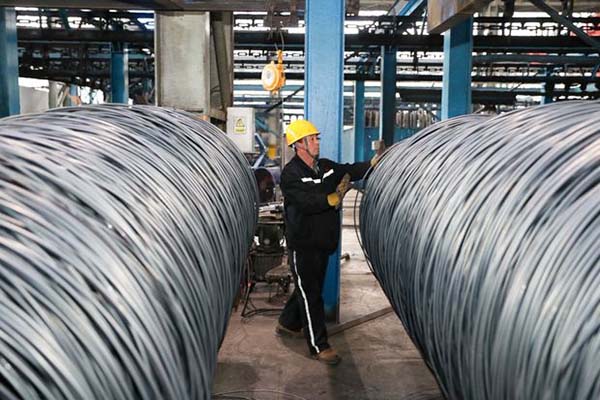 Giá thép hôm nay 23/5: Giảm nhẹ trong bối cảnh thị trường chờ tín hiệu mới từ nhu cầu tiêu thụ và sản xuất