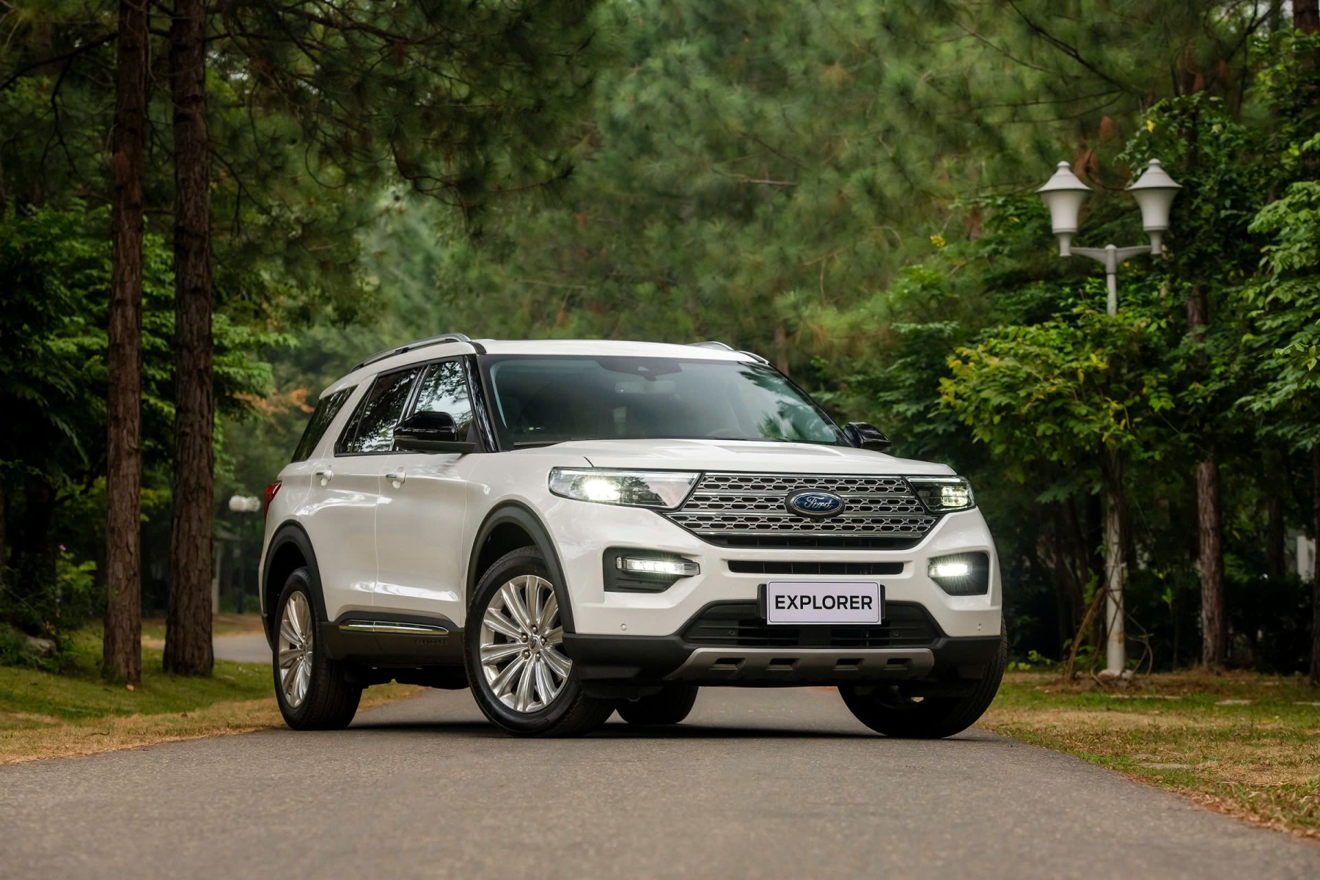 Ford Việt Nam thông báo triệu hồi xe Ford Explorer do lỗi camera