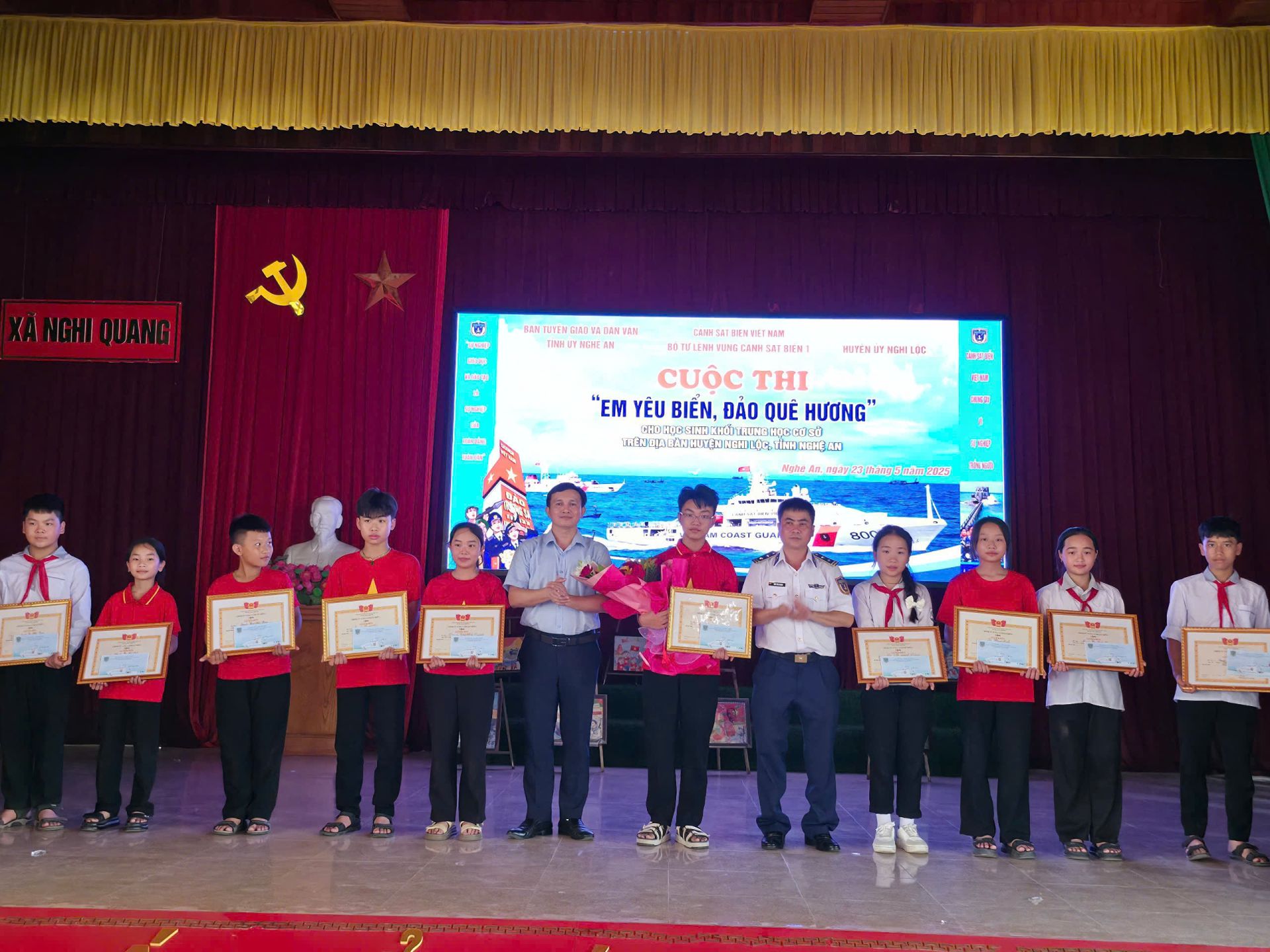 Sôi nổi cuộc thi “Em yêu biển đảo quê hương” tại huyện Nghi Lộc (Nghệ An)
