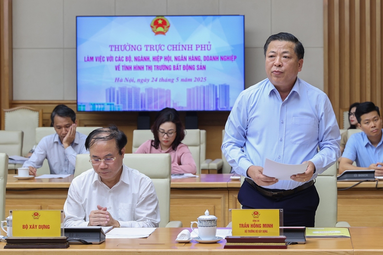 Bộ trưởng Bộ Xây dựng Trần Hồng Minh phát biểu - Ảnh: VGP/Nhật Bắc