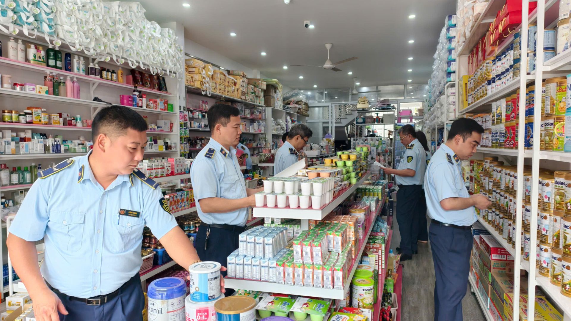 Lào Cai mở cao điểm xử lý thuốc, sữa và thực phẩm bảo vệ sức khỏe vi phạm