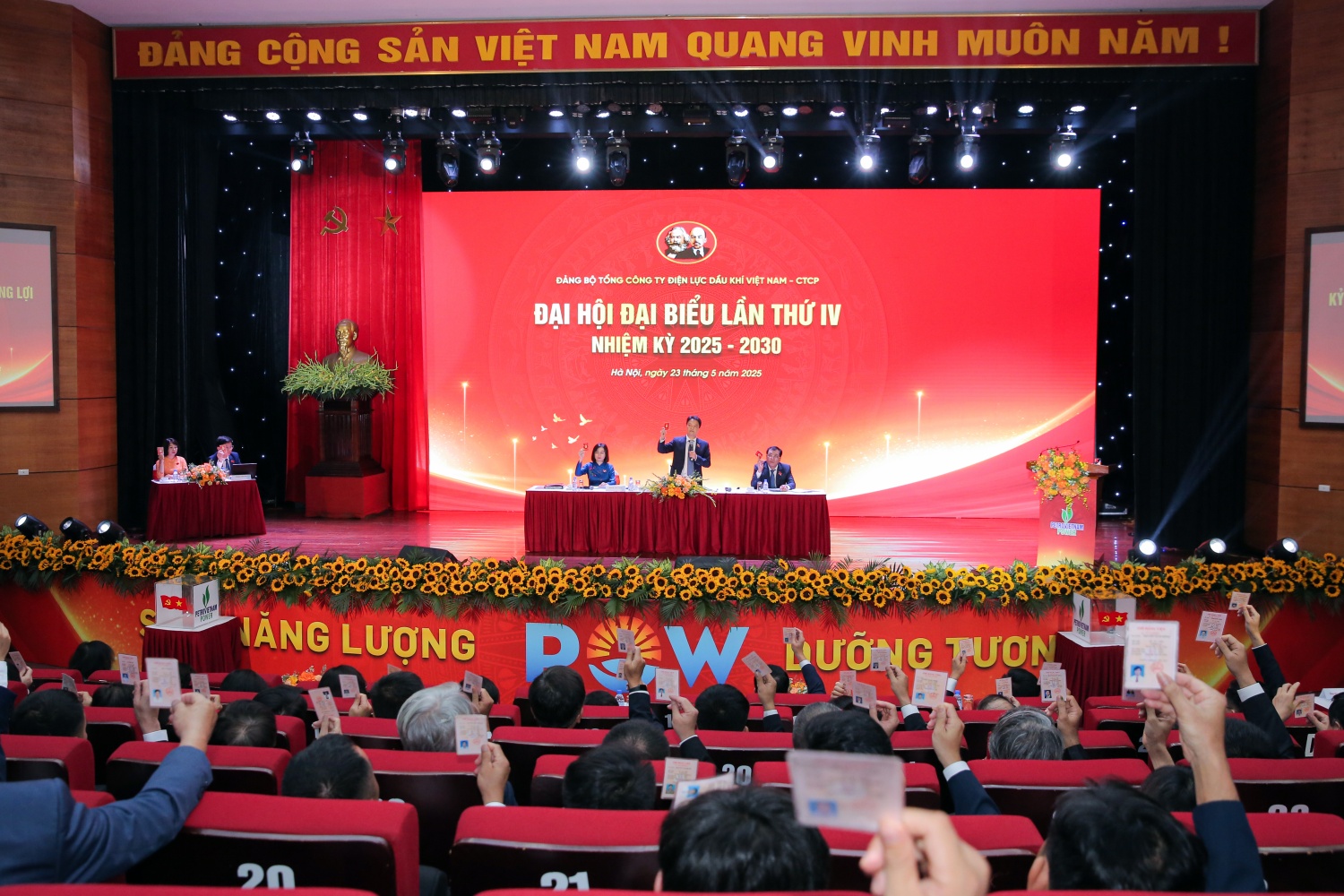 Toàn cảnh đại hội Toàn cảnh đại hội