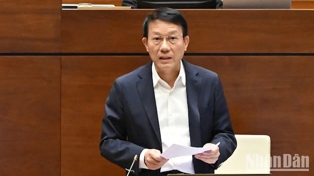 Bộ trưởng Công an Lương Tam Quang phát biểu làm rõ các nội dung đại biểu quan tâm. (Ảnh: THỦY NGUYÊN) Bộ trưởng Công an Lương Tam Quang phát biểu làm rõ các nội dung đại biểu quan tâm. (Ảnh: THỦY NGUYÊN)