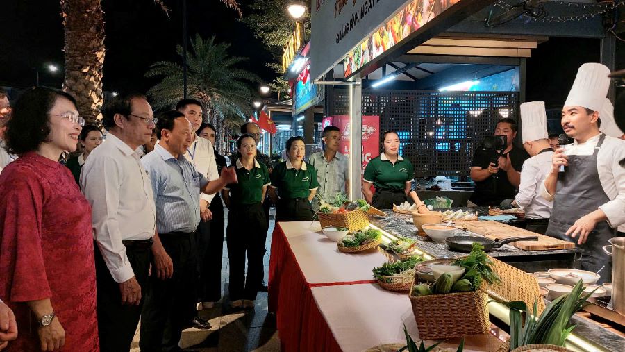 Lễ hội ẩm thực Du lịch Quảng Bình “Hương sắc quê nhà”