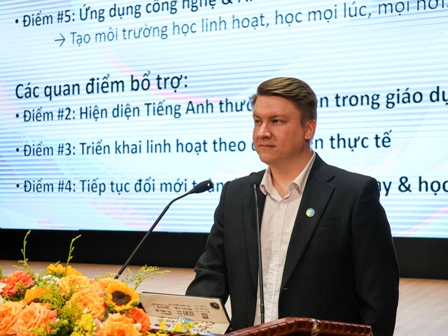 Giám đốc học thuật Five-Star E-Learning (FSEL) Brandon Sinkovic chia sẻ “Kinh nghiệm đưa tiếng Anh thành ngôn ngữ thứ hai trong trường học của các nước trên thế giới và đề xuất giải pháp đưa tiếng Anh thành ngôn ngữ thứ hai trong trường học trên địa bàn tỉnh Nghệ An. Giám đốc học thuật Five-Star E-Learning (FSEL) Brandon Sinkovic chia sẻ “Kinh nghiệm đưa tiếng Anh thành ngôn ngữ thứ hai trong trường học của các nước trên thế giới và đề xuất giải pháp đưa tiếng Anh thành ngôn ngữ thứ hai trong trường học trên địa bàn tỉnh Nghệ An.