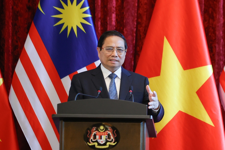 Thủ tướng Phạm Minh Chính nhấn mạnh yêu cầu kết nối 2 nền kinh tế, đặc biệt là hợp tác khoa học công nghệ, đổi mới sáng tạo và chuyển đổi số, kết nối dữ liệu giữa hai nước và cả trong ASEAN - Ảnh: VGP/Nhật Bắc Thủ tướng Phạm Minh Chính nhấn mạnh yêu cầu kết nối 2 nền kinh tế, đặc biệt là hợp tác khoa học công nghệ, đổi mới sáng tạo và chuyển đổi số, kết nối dữ liệu giữa hai nước và cả trong ASEAN - Ảnh: VGP/Nhật Bắc