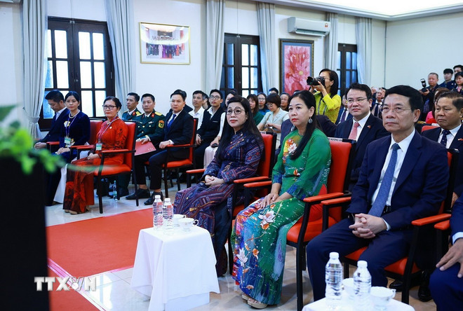 Các đại biểu tham dự buổi gặp Thủ tướng Phạm Minh Chính và Phu nhân. (Ảnh: Dương Giang.TTXVN)