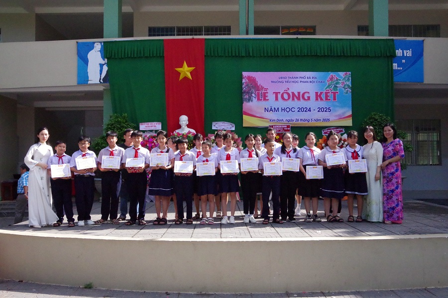 Trường Tiểu Học Phan Bội Châu tăng cường năng lực quản lý, nâng cao chất lượng giáo dục