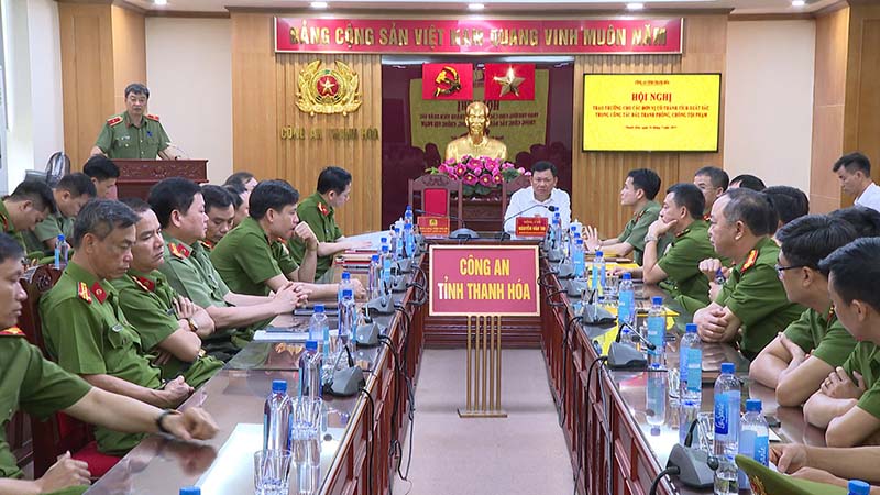 Toàn cảnh hội nghị.