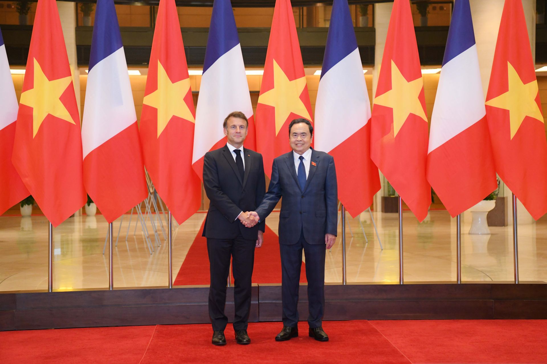 Chủ tịch Quốc hội Trần Thanh Mẫn hội kiến Tổng thống Pháp Emmanuel Macron. Ảnh Lâm Hiển - ĐBND