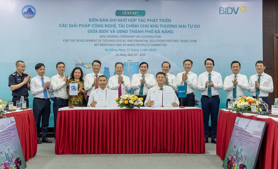 Đại diện BIDV và UBND TP. Đà Nẵng ký kết Biên bản ghi nhớ