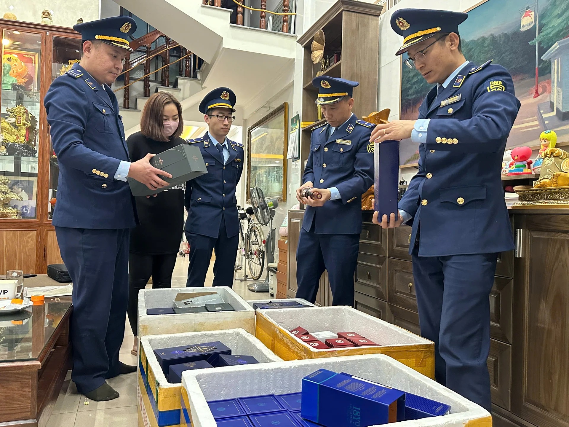 Chống hàng giả: Trận chiến cam go trên mọi mặt trận - Kỳ 2