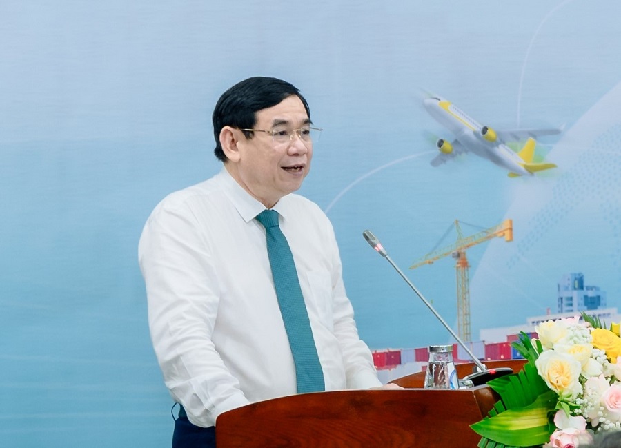 Chủ tịch HĐQT Phan Đức Tú phát biểu tại Lễ ký kết