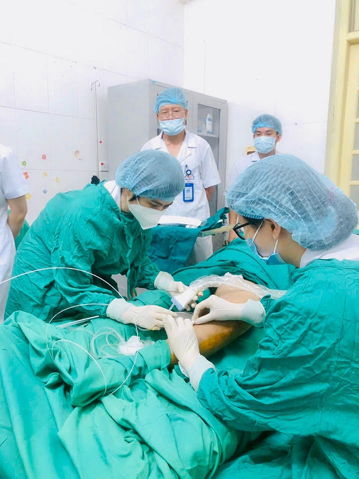 BVĐK Vân Đình: Triển khai thành công kỹ thuật can thiệp suy tĩnh mạch chi dưới bằng laser nội mạch