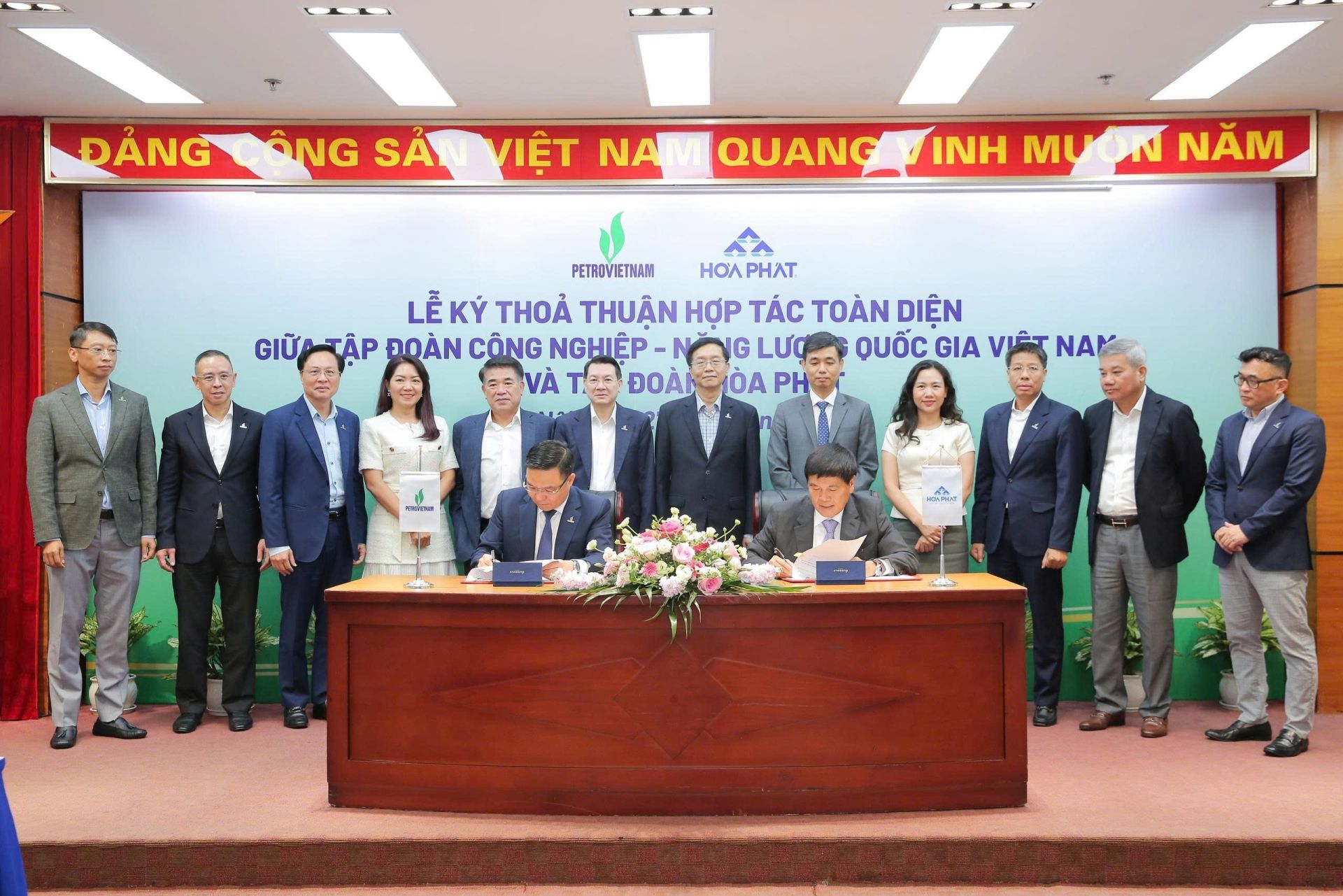Hòa Phát và Petrovietnam ký thỏa thuận hợp tác toàn diện
