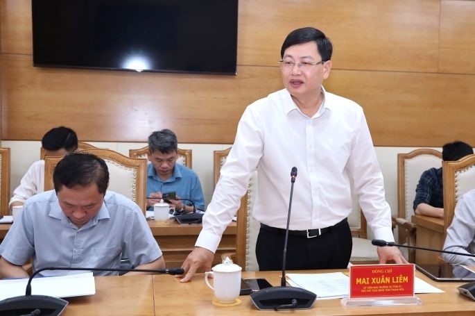 Phó Chủ tịch UBND tỉnh Mai Xuân Liêm phát biểu tại hội nghị.