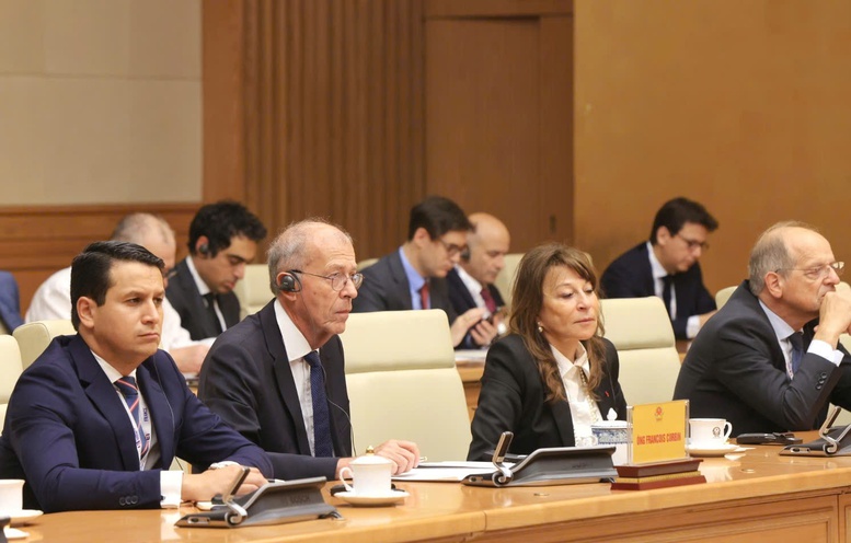 Đoàn doanh nghiệp Pháp sẵn sàng hợp tác, chia sẻ kiến thức, kinh nghiệm với các bạn Việt Nam. Đoàn doanh nghiệp Pháp sẵn sàng hợp tác, chia sẻ kiến thức, kinh nghiệm với các bạn Việt Nam.