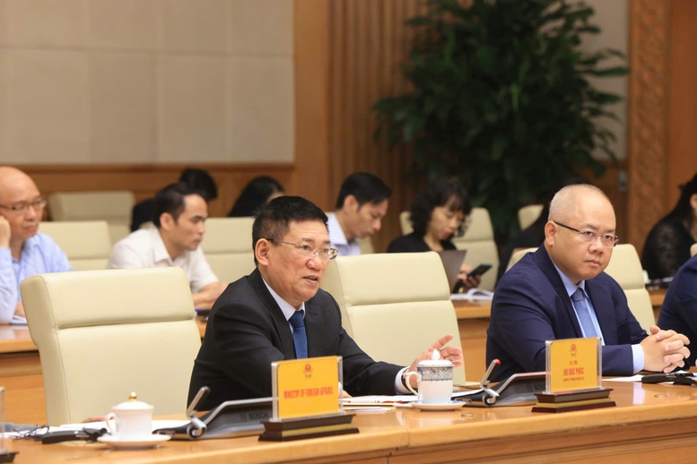 Phó Thủ tướng Hồ Đức Phớc đánh giá cao vai trò của MEDEF trong việc tổ chức hoạt động xúc tiến đầu tư và thương mại trong thời gian qua, góp phần tăng cường vào quan hệ hợp tác kinh tế Việt Nam - Pháp. Ảnh VGP Phó Thủ tướng Hồ Đức Phớc đánh giá cao vai trò của MEDEF trong việc tổ chức hoạt động xúc tiến đầu tư và thương mại trong thời gian qua, góp phần tăng cường vào quan hệ hợp tác kinh tế Việt Nam - Pháp. Ảnh VGP