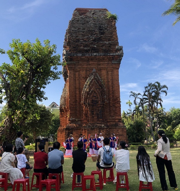 Tháp Đôi Quy Nhơn, một “điểm nhấn” của Chương trình Lễ hội du lịch hè Bình Định năm 2025. Ảnh: Viết Hiền Tháp Đôi Quy Nhơn, một “điểm nhấn” của Chương trình Lễ hội du lịch hè Bình Định năm 2025. Ảnh: Viết Hiền