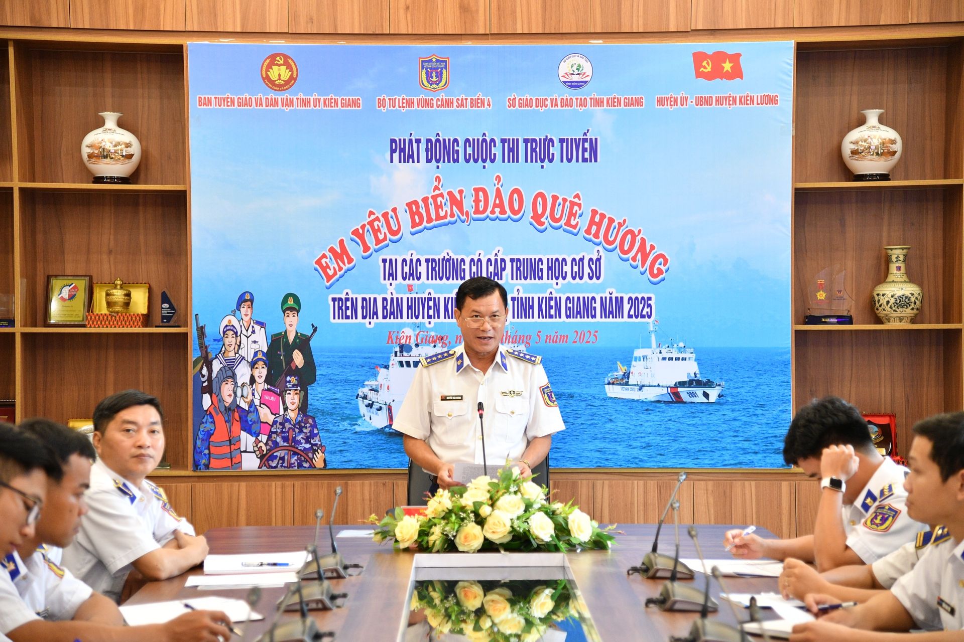 Đại tá Nguyễn Thái Dương, Ủy viên Ban Thường vụ Đảng ủy – Phó Chính ủy Bộ Tư lệnh Vùng Cảnh sát biển 4 phát biểu tại buổi phát động