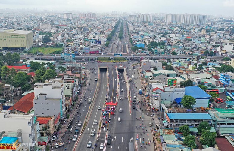 Luật pháp chỉ có sức sống khi được thi hành trong đời sống xã hội một cách đều đặn, công bằng và có ý nghĩa, được áp dụng cho tất cả mọi người.