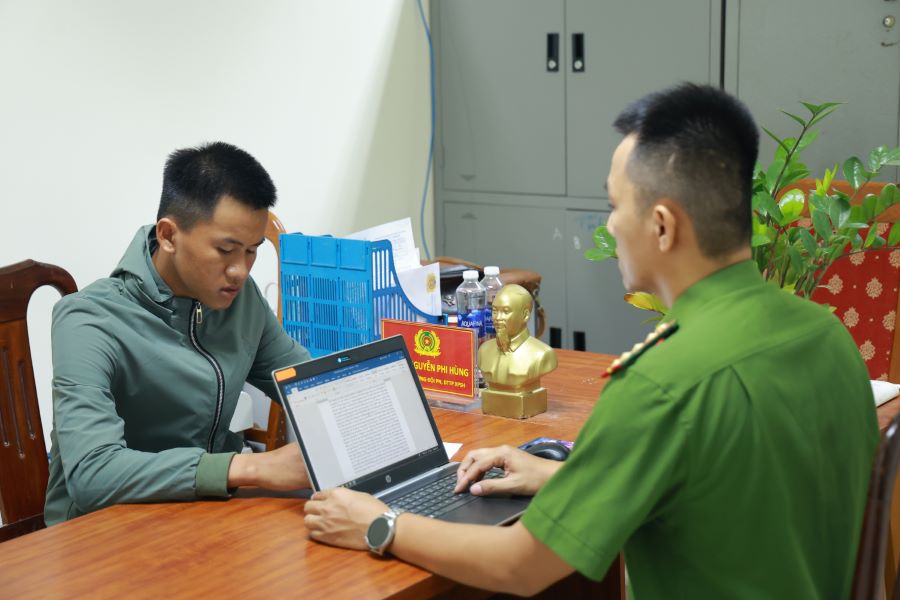 Nguyễn Công Quốc tại cơ quan Công an.