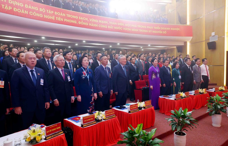 Phó Thủ tướng Thường trực Chính phủ Nguyễn Hòa Bình và các đại biểu dự Đại hội - Ảnh: VGP/Nguyễn Hoàng Phó Thủ tướng Thường trực Chính phủ Nguyễn Hòa Bình và các đại biểu dự Đại hội - Ảnh: VGP/Nguyễn Hoàng