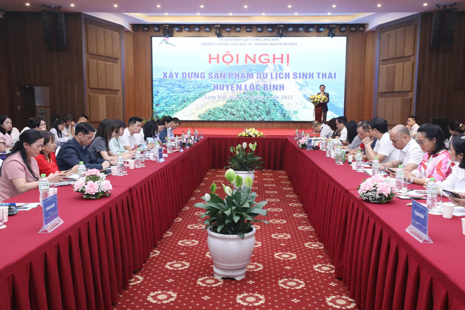 Quang cảnh hội nghị Quang cảnh hội nghị
