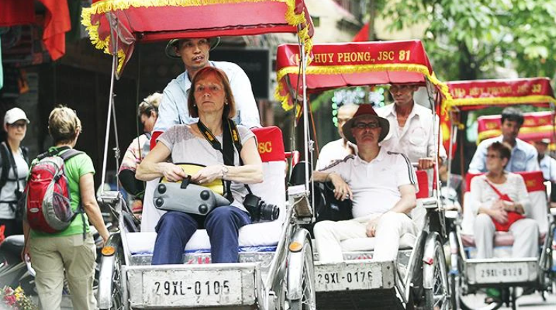 Trong tháng 5/2025, ngành du lịch Thủ đô đã đón 2,72 triệu lượt khách, tăng 16,9% so với cùng kỳ năm 2024. Ảnh: Lê Minh